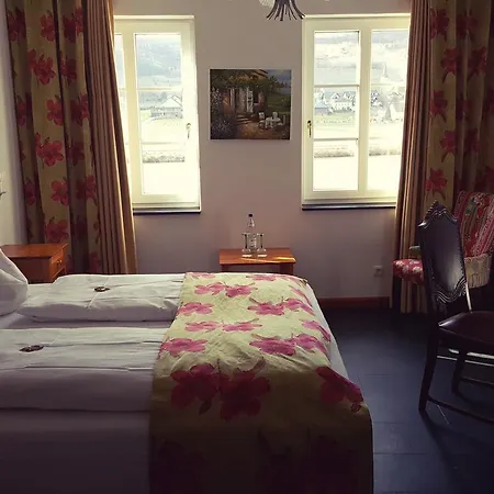 贝尔斯坦旅馆 招待所 拜尔施泰因